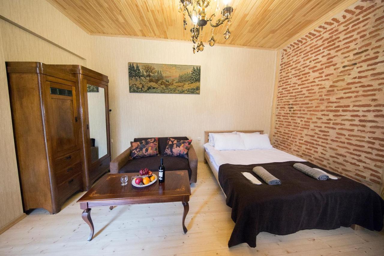 Room 19 Tbilisi Buitenkant foto